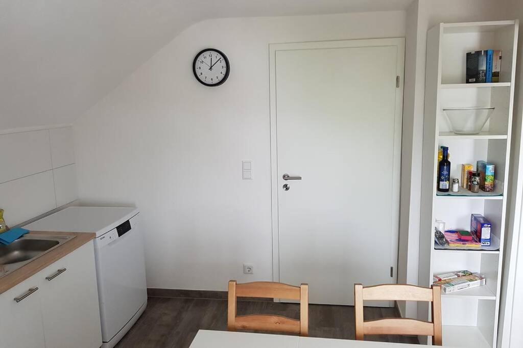 Dachwohnung Eyb Mit 3 Schlafzimmern アンスバッハ エクステリア 写真